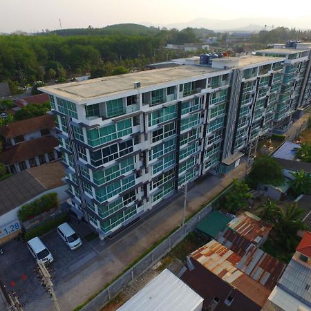 Modern Thai Suites Phuket Exterior foto