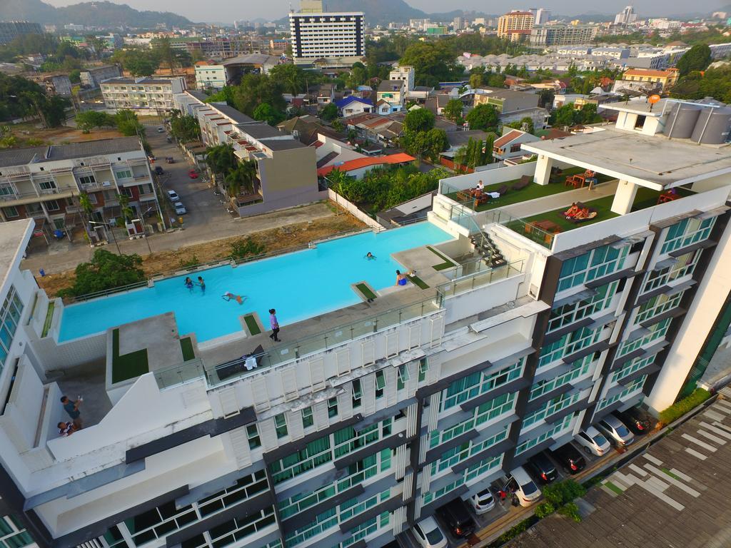 Modern Thai Suites Phuket Exterior foto