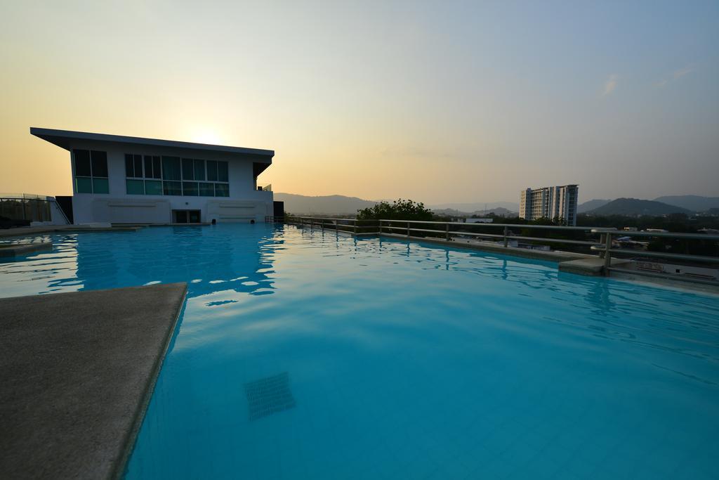 Modern Thai Suites Phuket Exterior foto